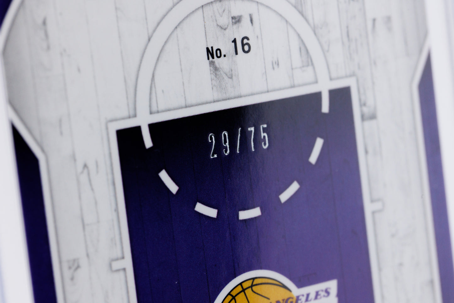 2023-2024 Panini Phoenix - Lebron James 29/75 Court of the Kings Purple